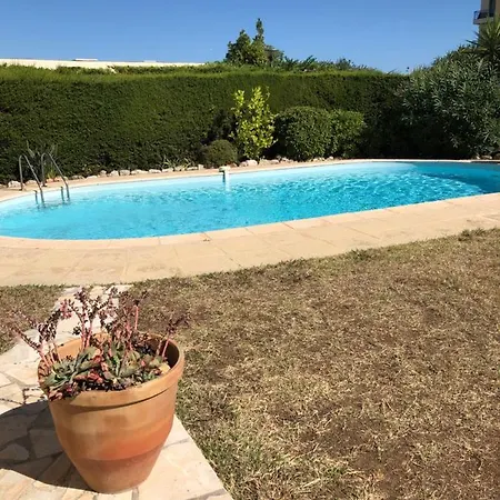 C3 Arthur Rimbaub D'hote Piscine Proche 600m *