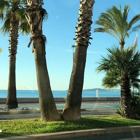 C3 Arthur Rimbaub D'hote Piscine Proche 600m Bed & Breakfast Cagnes-sur-Mer